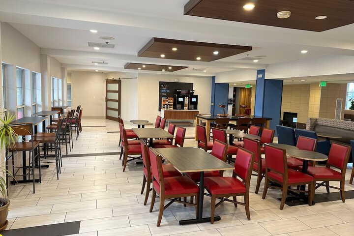 Holiday Inn Express Hotel & Suites Tracy by IHG