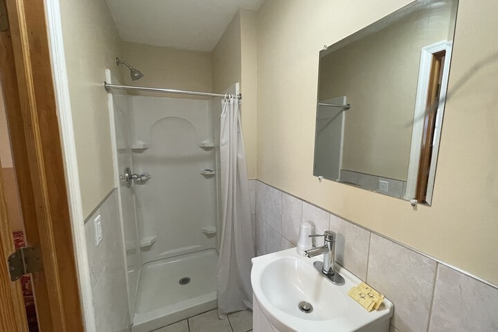 Room 29 of 135