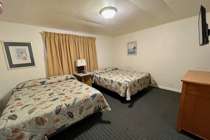Room 21 of 32