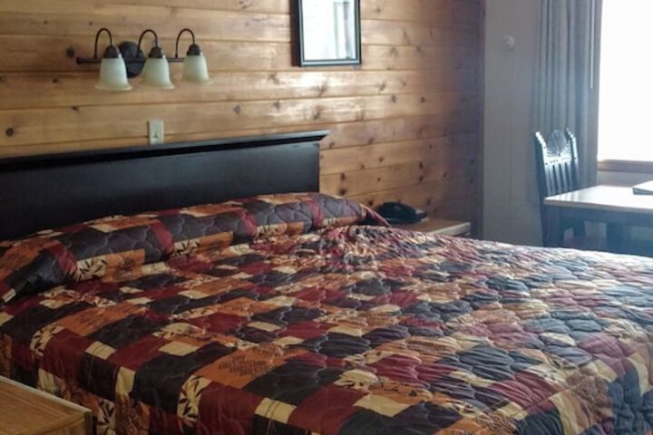 Room 27 of 44