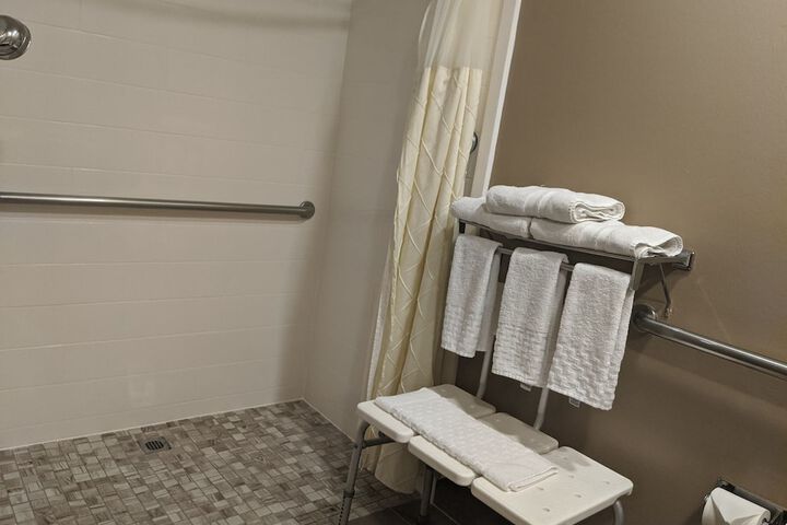 Room 12 of 27