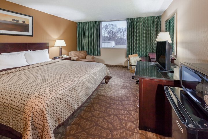 Room 8 of 25