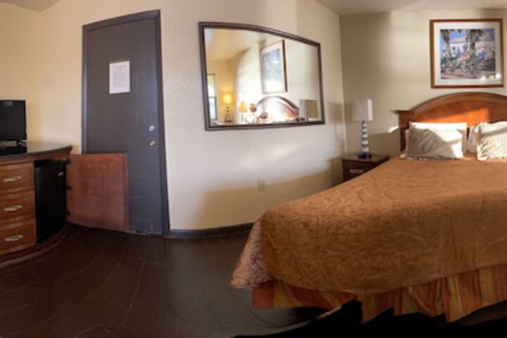 Room 32 of 40