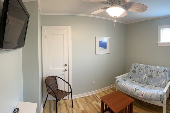 Room 27 of 96