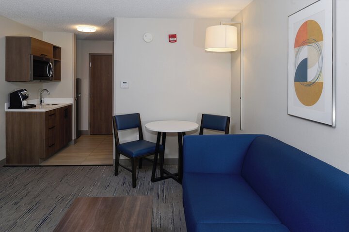 Room 50 of 77