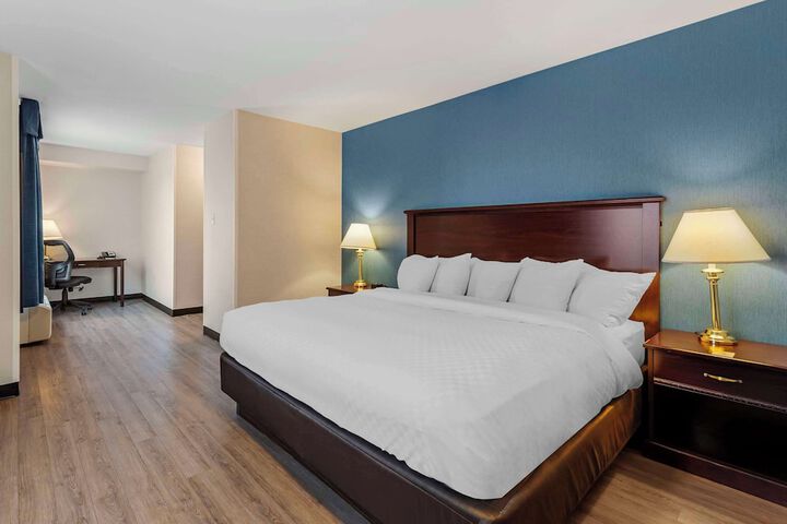 Room 15 of 40