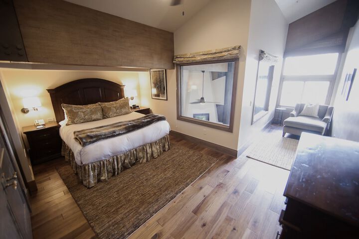 Room 294 of 500