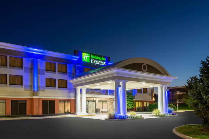 Hotel 4 of 57