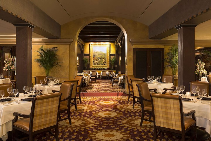 Dining 52 of 75