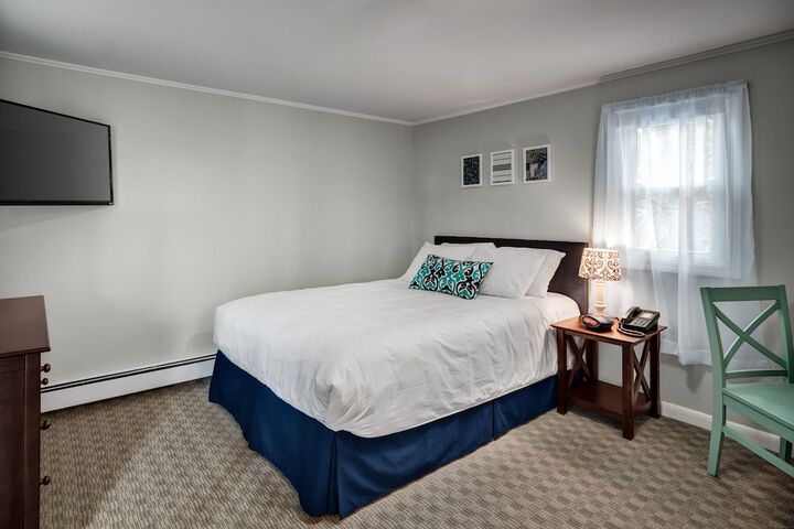 Room 11 of 25