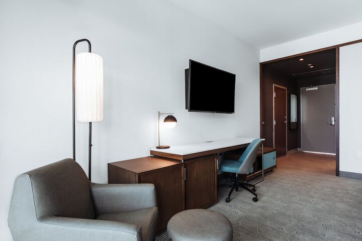 Room 21 of 49