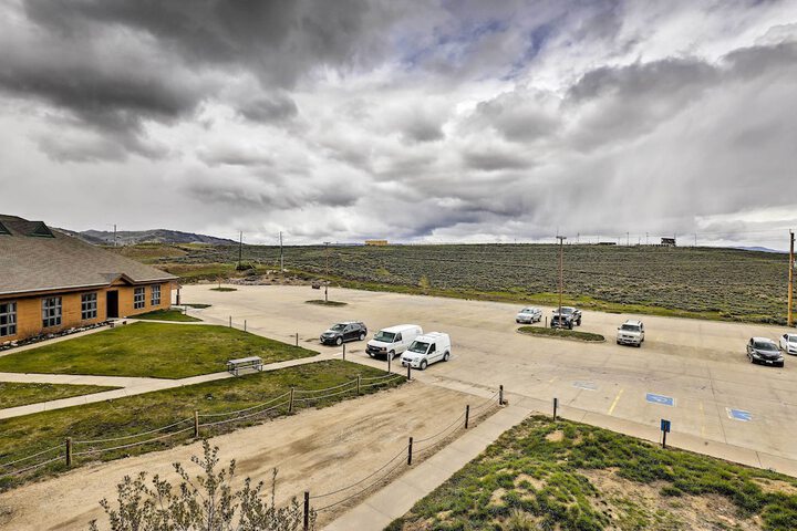 Granby Condo w / Pool Access Near Hiking & Skiing!