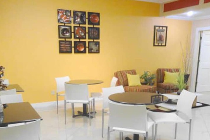 Winnie Inn Suites & RV Park