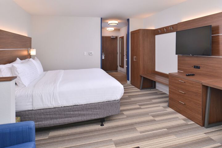 Room 19 of 49