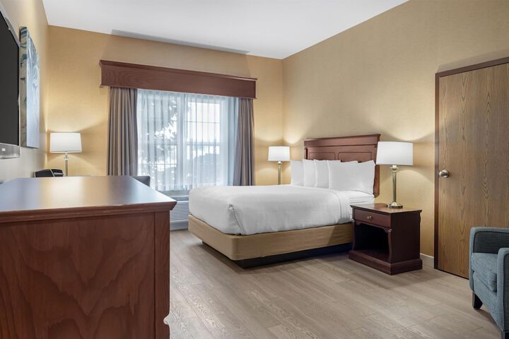 Best Western Plus Fredericton Hotel & Suites