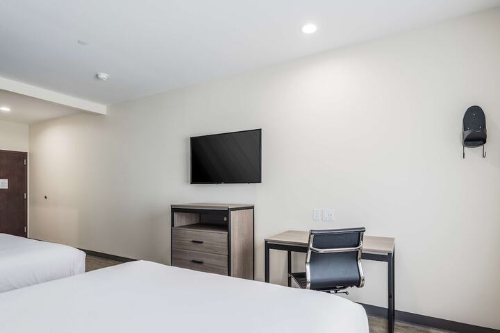 Room 18 of 38