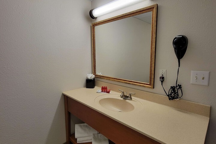 Room 17 of 42