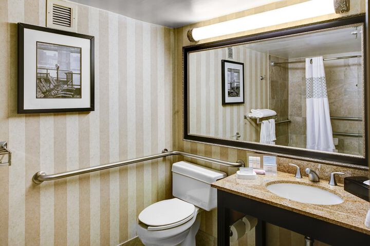 Room 29 of 40