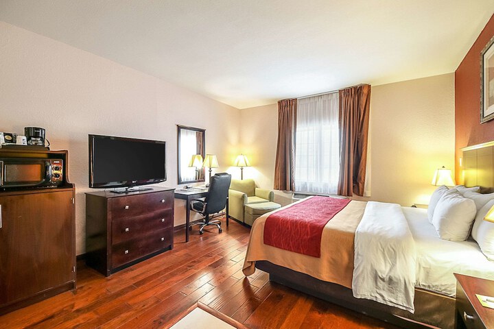 Quality Inn Kingsville Hwy 77