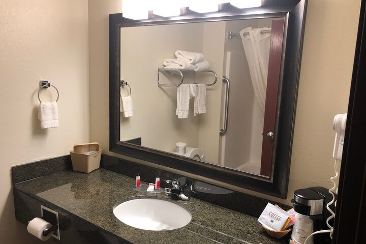 Room 8 of 24