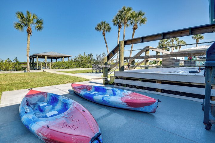 Riverfront Port Orange Home w / Dock & Slip!