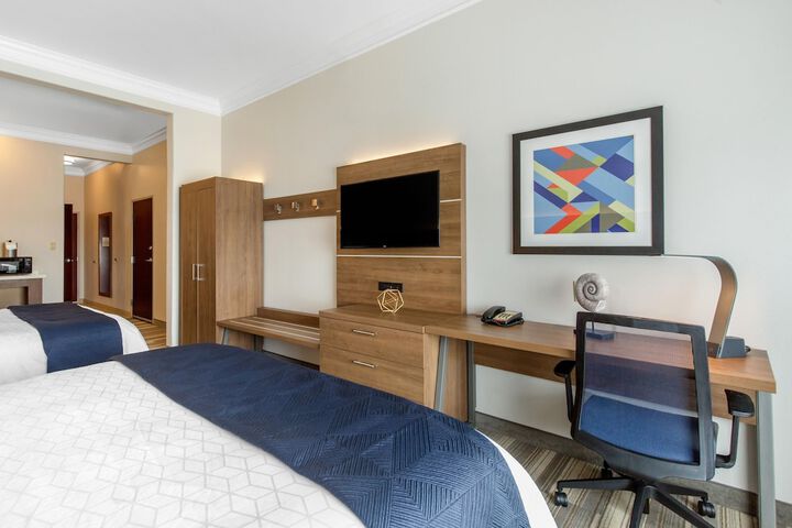 Room 21 of 62