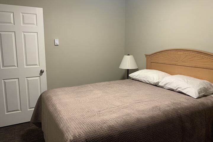 Room 9 of 17