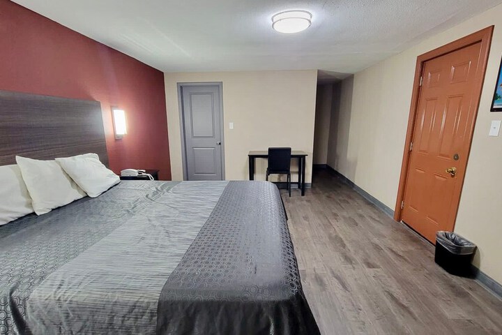 Budget Inn & Suites