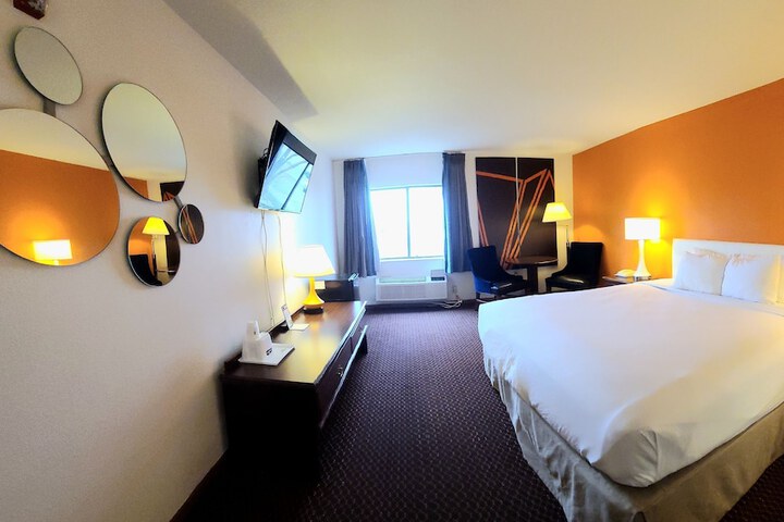 Howard Johnson by Wyndham Manteno