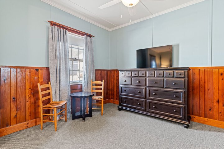 Room 16 of 31