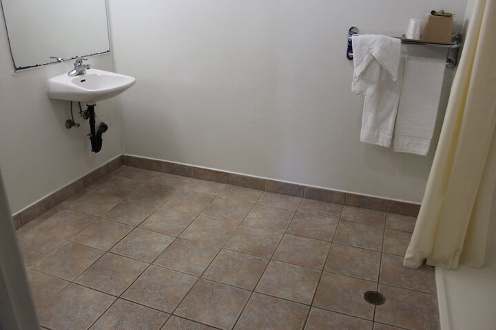 Room 16 of 21