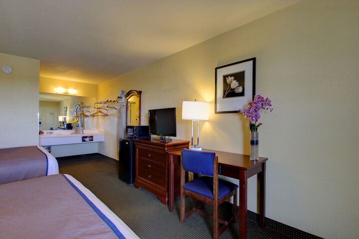 Room 15 of 27