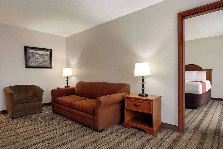 Room 28 of 56