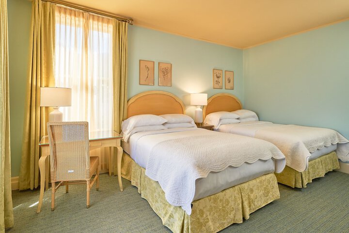Room 27 of 70