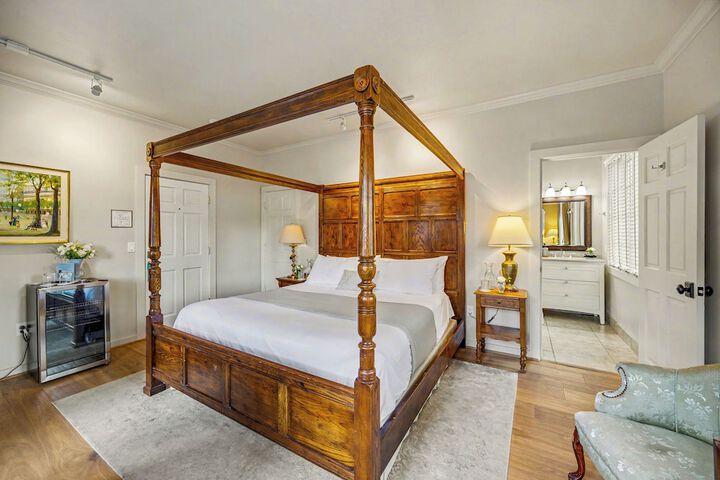 McCully House Inn