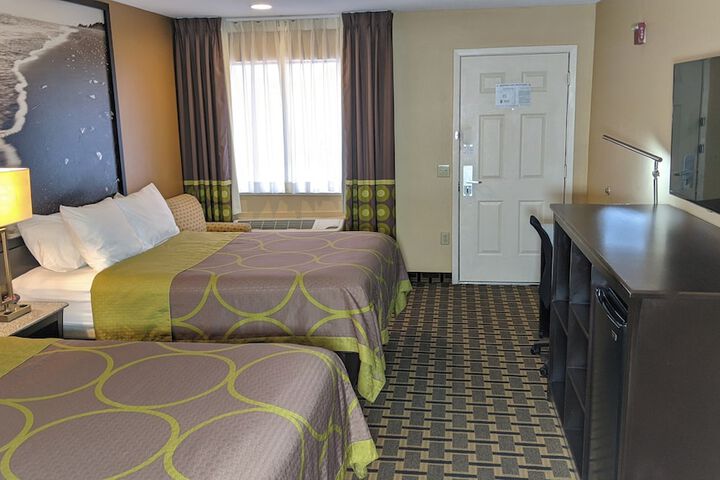 Room 32 of 44