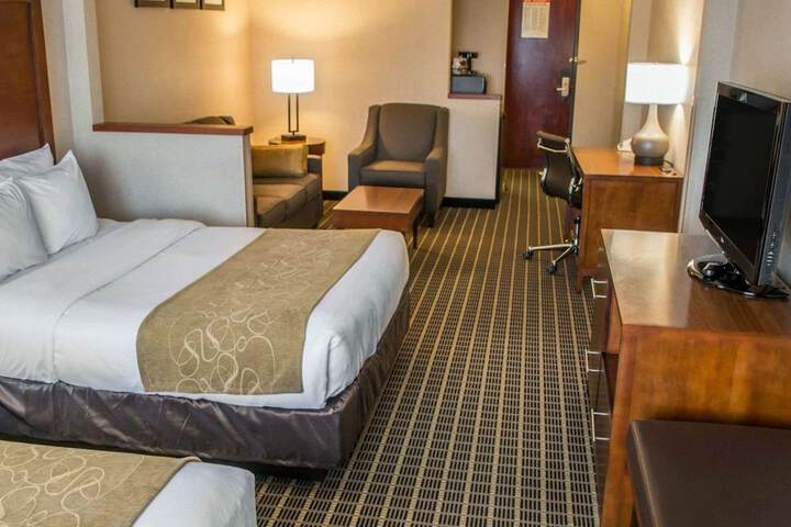 Comfort Suites Portland Southwest