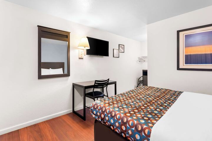 Room 22 of 29