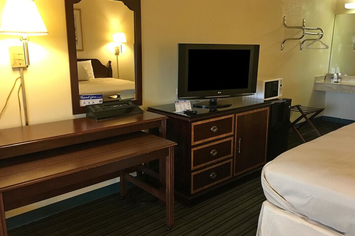 Room 19 of 29