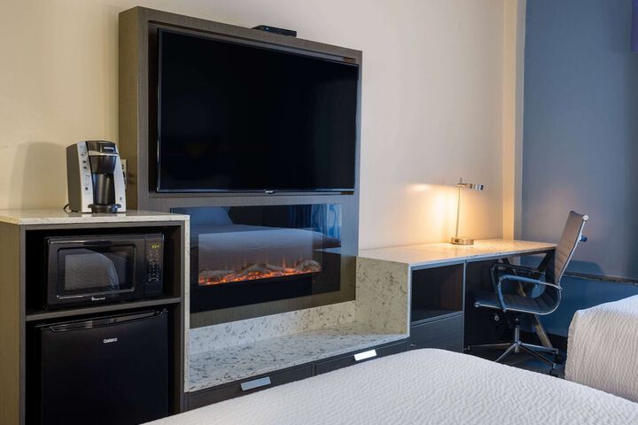 Days Hotel by Wyndham North Bergen / NYC Area