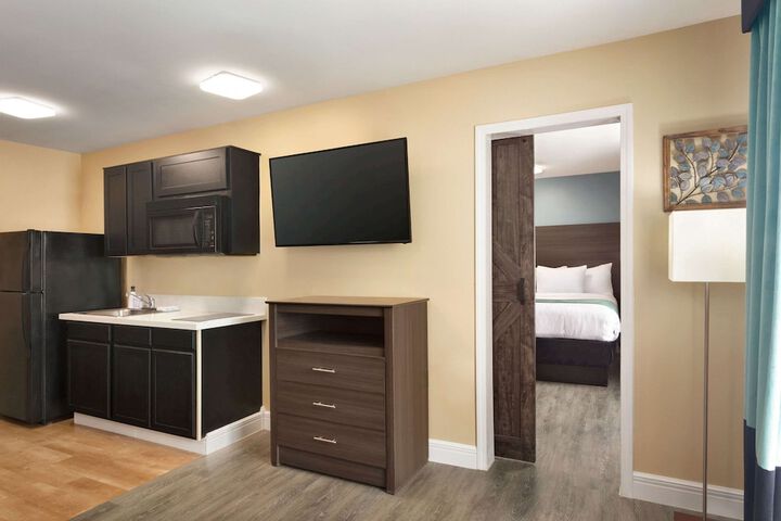 Room 16 of 60