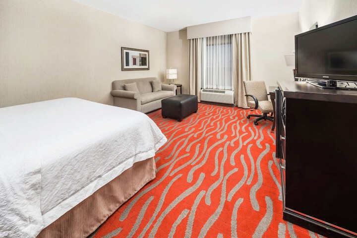 Hampton Inn & Suites Tulsa / Catoosa