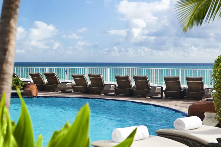 Trump International Beach Resort