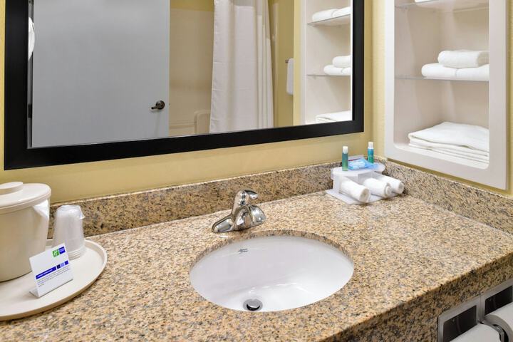 Holiday Inn Express Clanton by IHG
