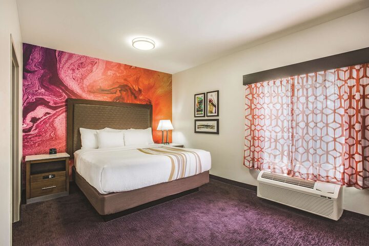 Room 10 of 26