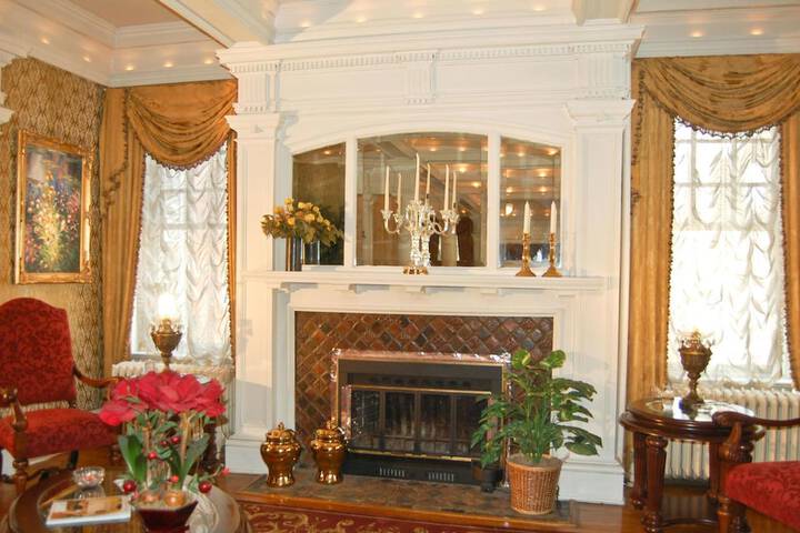 The Albanus Phillips Inn