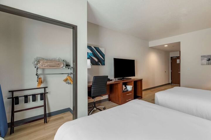 Room 17 of 31