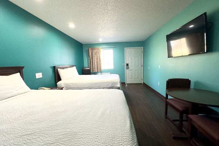 Room 15 of 26
