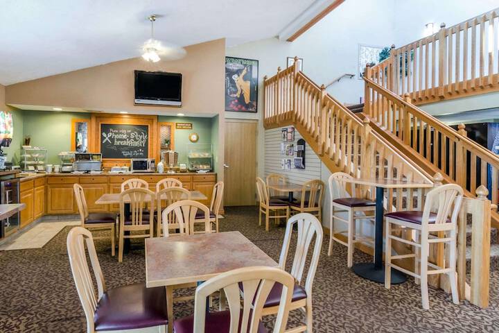 Rodeway Inn Hesston