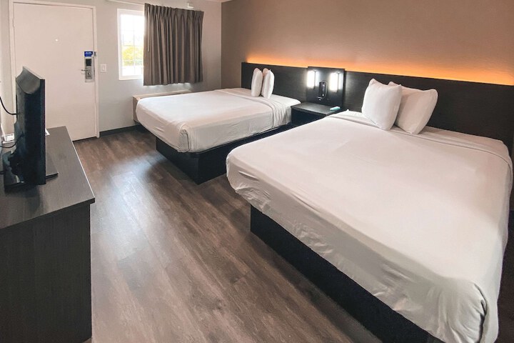 Room 28 of 29